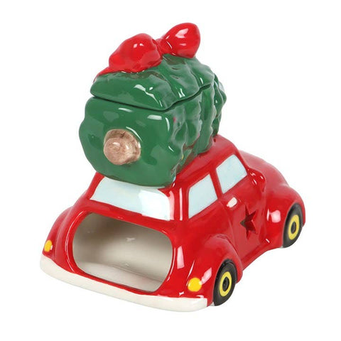 Quemador de aceite de coche clásico con árbol de Navidad