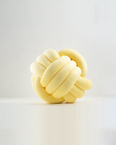 Cojín Nudo Terciopelo Pollito - Saocco