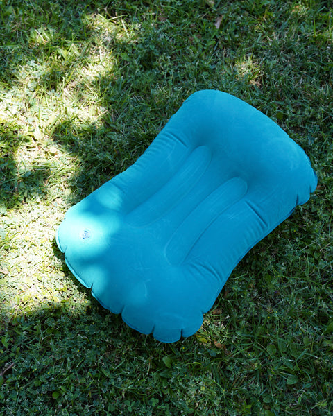 Almohada hinchable de playa y viaje